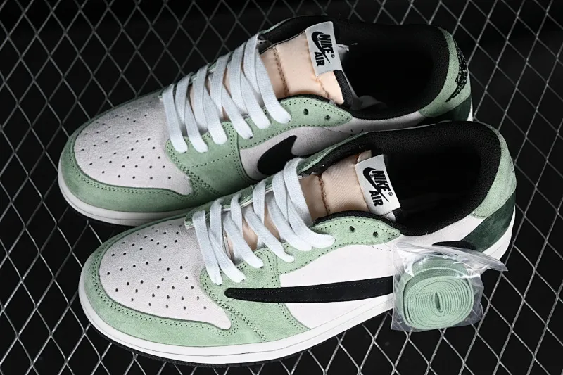 All Categories Air Jordan Jordan Series Basketball Shoes Air Jordan 1 Low Travis Scott x Air Jordan 1 Low OG AJ1 Joe 1 Reversed Overhook Joint Style Casual Sports Basketball Shoes DM7866-813